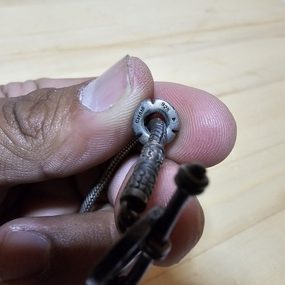 Chamilia Sterling silver 925 snake chain toggle clasp charm bracelet & 5 Charms - Picture 8 of 10